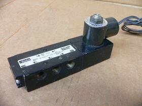 410011115 Parker 4-way Single Solenoid Valve