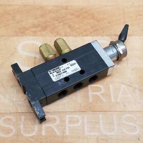 410821000 Parker Spool Valve 1/8 Inch Npt - Used