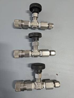 4m-v4lr-ss Parker 4m-4vlr-ss Needle Valve Straight 316 Ss 1/4 Inch Mpt Lot Of 3