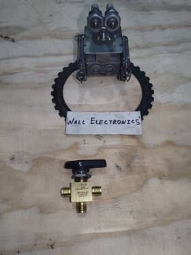 Mb4xpfa-bp Parker 4z A -mb4xpfa-bp 06wn High Pressure Valve Used