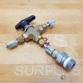 4z-b6xs2-bp Parker Three Way Ball Valve 1/4 Inch Ports Brass - Used