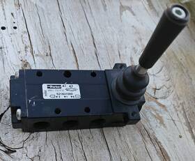 521831000 Parker Manual Air Control Valve 4-way 1/4in Npt