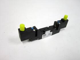 B22cbb549c Parker Double Solenoid 4-way 24 Vdc 150 Psi