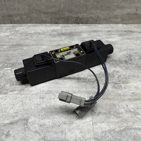 D1fwe02hcnjb030xb1146 Parker Hydraulic Directional Control Valve 24vdc Coils