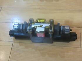 D1vw001cnjcg5 Parker D1vw001jcg5 Directional Valve Exc. Condition Ready To For You