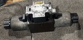 D3w1cvjk56 Parker Directional Valve Used Free Shipping