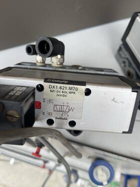 Dx1-621-m70 Parker Dx1-621-70 Compair Pneumatic Solenoid Valve 4 Ways 2 Position
