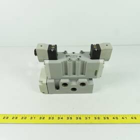 H26vxbg023c Parker 2-position Pneumatic Solenoid Valve 120v With 5 Port Base 145psi