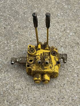 Vdp11cc10 Parker Hannifin Vdp11 Tractor Backhoe Loader Hydraulic Control Valve With Levers