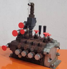 Vpl244-1.c Parker Pulsar Hydraulic Stackable 4x Valve Stack Vpl Series Vpl244 2-way Manual