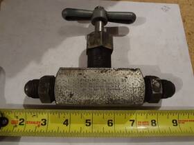 S650 Pneu-trol No. S1 Valve 10 000 Psi Max