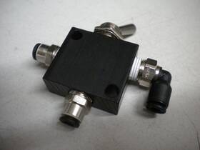 C040521 Pneumadyne Manually Operated 2-position Air Valve