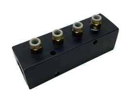 Pcm20-250-04b Polyconn Pneumatic Manifold 4x 1/4 Inch Npt Out 3/8 In