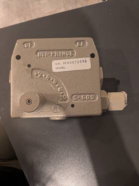 Rdrs-1975-16 Prince Mfg Manual Hydraulic Flow Control Valve Missing Handle