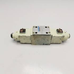 10w40-12 Rexroth 10w40-12/24nz4/m-993-x 4wra 5/3 Float Center Directional Valve