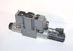 4wree Rexroth V08-20 Bosch 6 Proportional Directional Valve For Parts / Repair