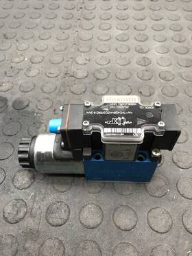 Eg24n9dk24l Rexroth 62/eg24n9dk24l/62 An 4we6 D R900738884 Directional Control Valve Used