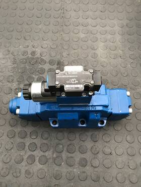 R901326292 Rexroth D62/eg24n9da/b10v Bosch Pilot Operated Directional Control Valve Used