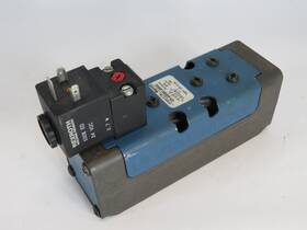Gs-020061-03940 Rexroth Pneumatic Directional Valve 2/10 Bar 150 Psi 24vdc Used
