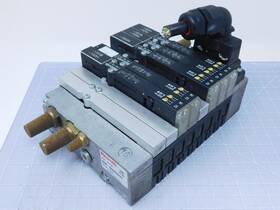R480089443 Rexroth Lot Of 5 Pneumatic Valve Assembly 24 Vdc With Manifold T121179