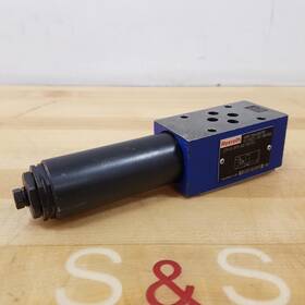 R900483787 Rexroth Valve - Used
