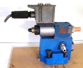 R90101182g Rexroth R901302633 Pressure Reducing Valve Dreme2061/200ymg24k31a1m Used Cut Out