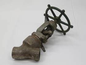 T242663 Rockwell-edward F6624 Globe Valve