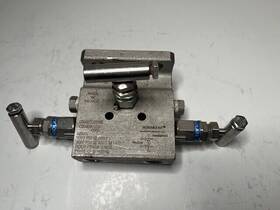 C30403-1220-0000 Rosemount Integral Manifold Valve 1/2 Inch