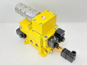 Y1698c91 Ross Controls Pre Owned Dm2 Series Industrial Double Valve - Yellow