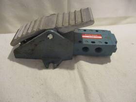 52093-1000 Schrader Bellows 52041-1000 Foot Valve