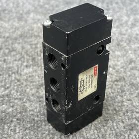 C541000xxa Schrader Bellows 1/4 Inch 4-way 5-port 2-position Air Control Valve Used