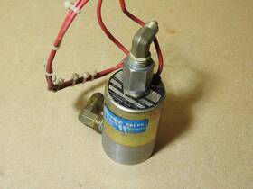 V51da2200 Skinner Guaranteed 240v 200 Psi 1/4 Inch Solenoid Valve - Used