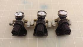 Ar1000-m5bg Smc Lot Of 3 Pneumatic Air Regulator T27724