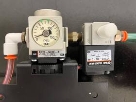 Vt307-5g-01n Smc Ar20-n01e-z Pressure Gauge 7-125psi With Solenoid Valve