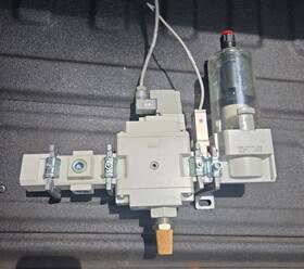 Av4000-n04-5dzb-z-a Smc Soft Start Valve 1/2in Npt 24vdc Af40-no4d-z-a Is10m-40 Av4000-n04-5dzb-z-a Smc Soft Start Valve 1/2in Npt 24vdc Af40-no4d-z-a Is10m-40