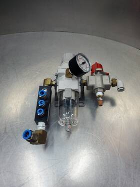 Smc Aw30-n02-z-a Filter Regulator With Vhs30-n02-z Valve Unit. 6e