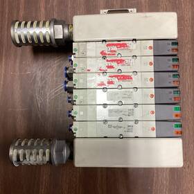 Vqc4300-5 Smc Hhb-10006 Pneumatic Valve Manifold Hhb100006 2 Vq4300-51 4 F98