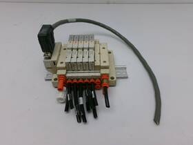 Ss5v1-1015520-00-4 Smc Pneumatics 6 Vlv Manifold Block With Sv1100-5fu Used #522h