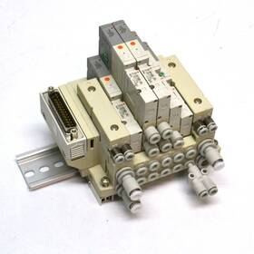 10-sv1200r-5fu Smc Ss5v1-duq01422 Pneumatic Manifold With 4 10-sv1100r-5fu And 1