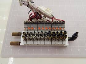 Sy3120-5mz-m5 Smc Lot Of 12 Solenoid Valves With Manifold T90545