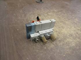 0.15-0.7mpa Smc Sy5100-5nz1 Solenoid Valve 5-port Used