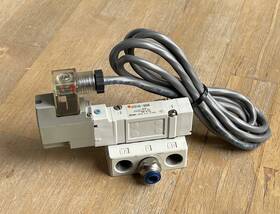 0.15-0.7mpa Smc Sy5140-5d0s Solenoid Valve With Manifold Base
