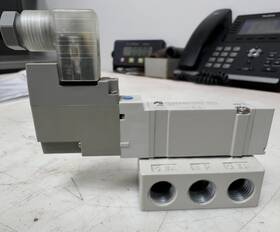 Sy5140-5dz-02t Smc 5 Port 4-way Sy Series Solenoid Valve 24 Vdc 1/4 Inch Npt