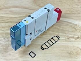 Sy50m-60-1a Smc Sy5201-5u1 Solenoid Valve 5-port With Manifold Spacer