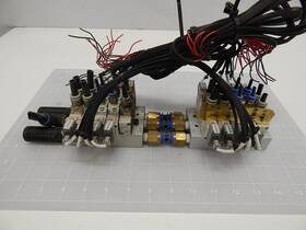 Sy5220-5lz-c8 Smc Lot Of 10 Solenoid Valve With Manifold T59145