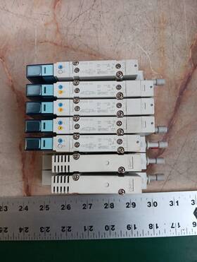 Sy530-5u1 Smc Pneumatic Solenoid Valve - Lot Of 5