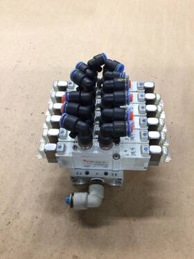 Sy7320-5lzd-02 Smc 6 Pneumatic Solenoid Valve With Manifold #4012f127pr6