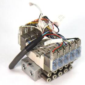 Syj3230-5moz Smc Lot Of 5 24vdc 4/5 Port Sol Air Valves With 5-port Manifold