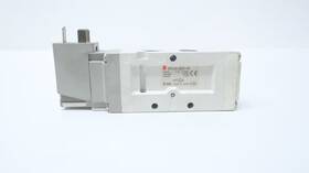 Smc Vf5120-5dz1-03 Pneumatic Solenoid Valve 24v-dc 3/8in Npt 0.7mpa