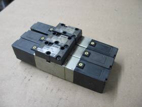 Vfs2200-1fz Smc Lot 3pcs Solenoid 4/5 Dir Ctrl Valve 120vac P9214
